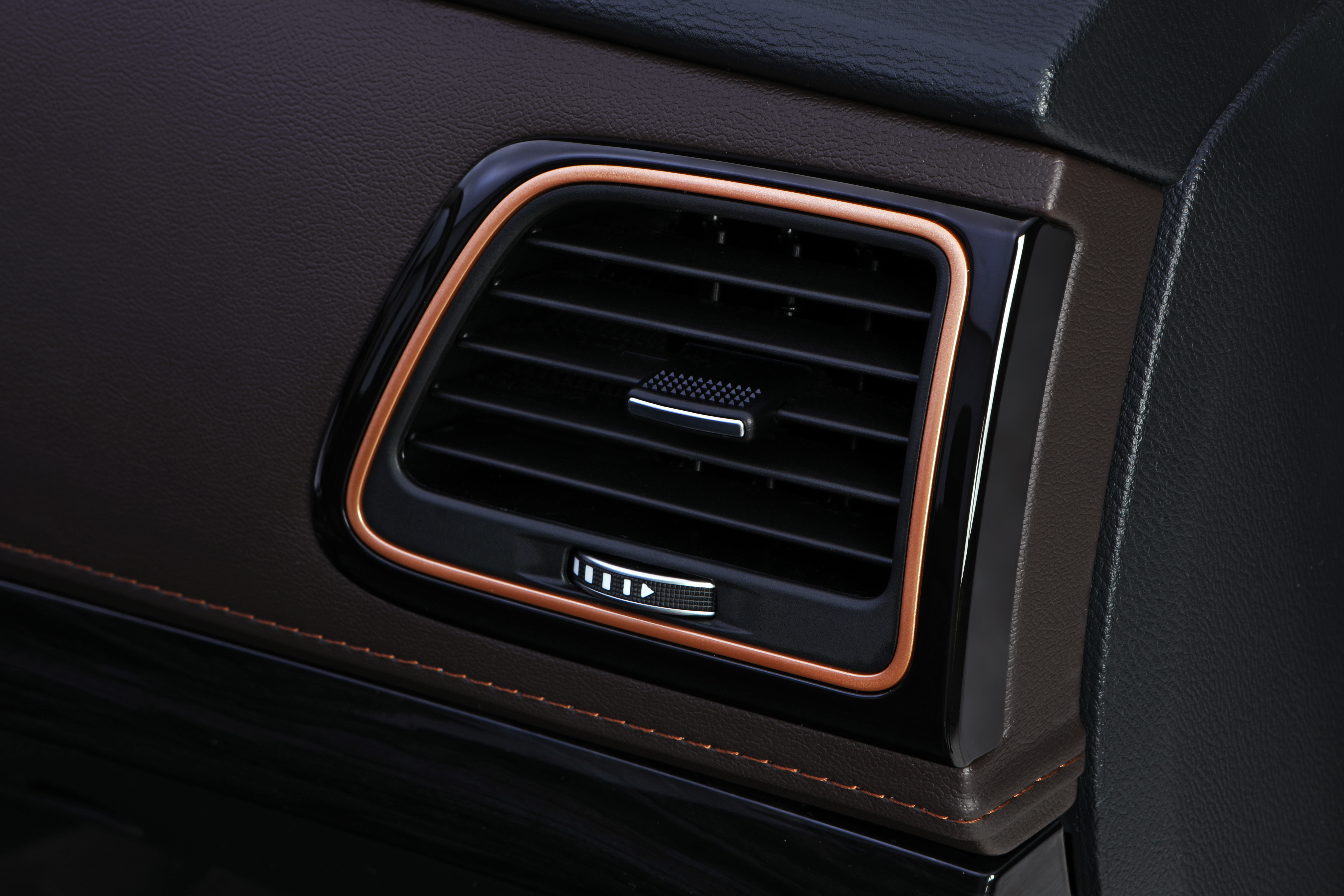 مكيف الهواء قوي وبارد